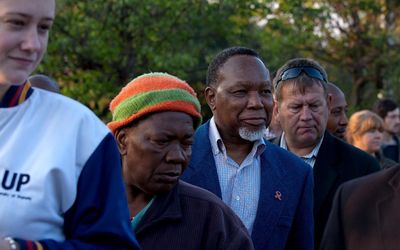 Deputy President Kgalema Motlanthe casting his vote at the Colbyn polling station, Pretoria. Picture: GCIS