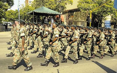 CRITICAL:  The review of the country’s defence policy found there were too few troops in the South African National Defence Force, and many were too old. Picture: SUNDAY TIMES
