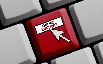 Online dating. Picture: ISTOCK
