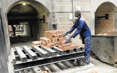 The CEO of a brick factory in the Eastern Cape involved his staff and stakeholders in coming up with a plan to save the business of one of his plants. The resulting goodwill among the staff is noticeable. Picture: THE HERALD