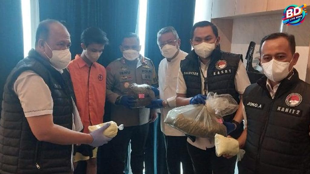 Depok Guncang! Polisi Temukan Pabrik Tembakau Sintetis