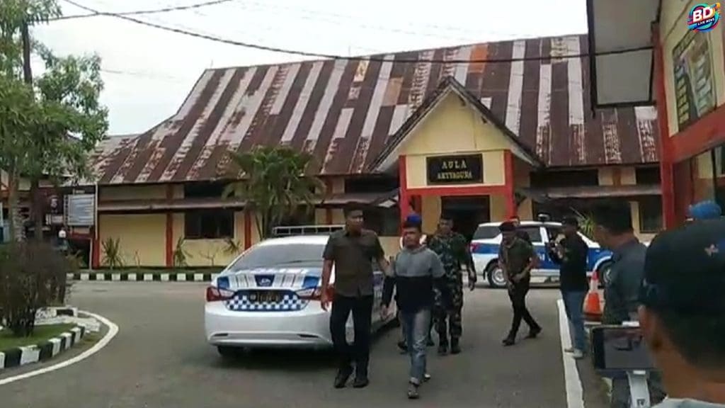 Tegangan Takbiran: 3 Polisi Dianiaya 2 Oknum TNI di Muna Barat
