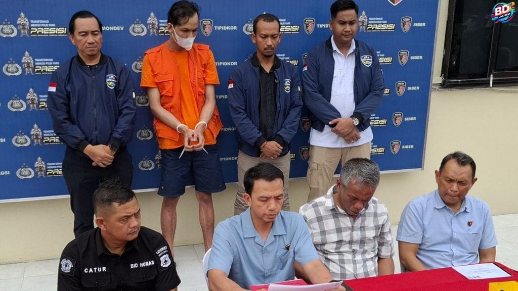 Pemuda Jakarta Sebar Foto Syur Lewat Password Mobile Legends