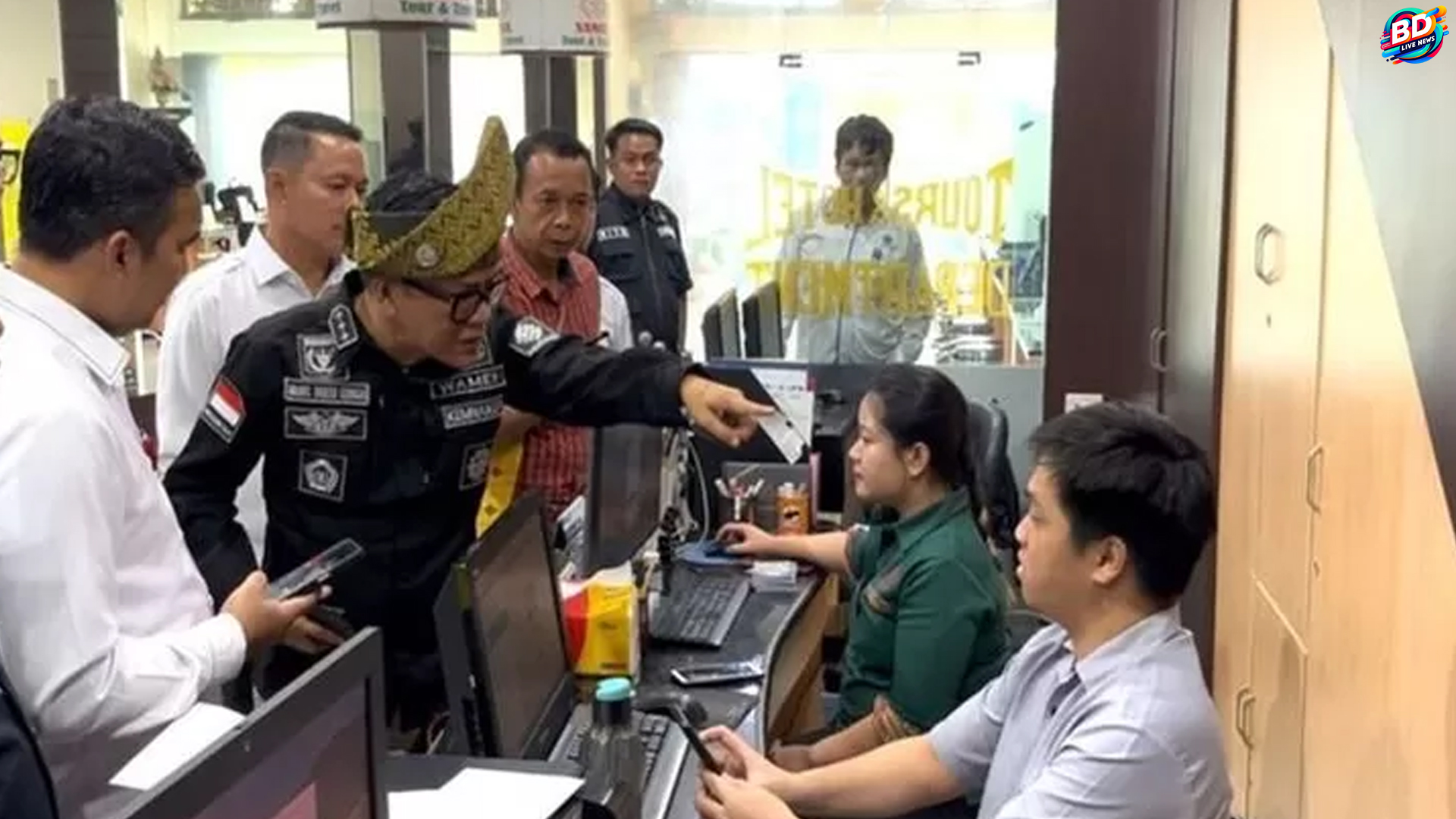 Wamenaker Turun Tangan soal Penyegelan Kantor Sanel Tour