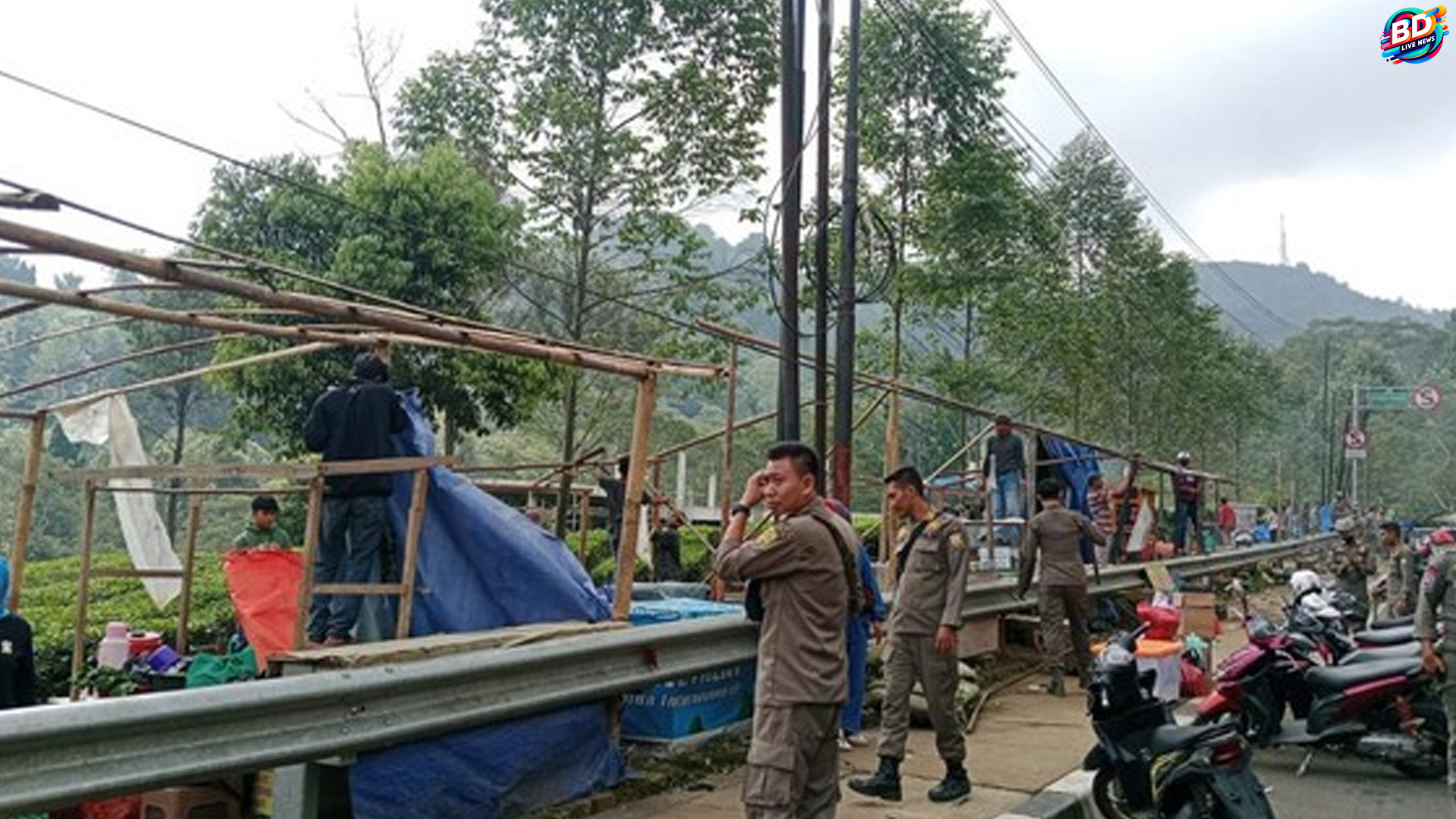 Operasi Satpol PP Bogor: Puncak Bersih dari 27 Lapak PKL Liar