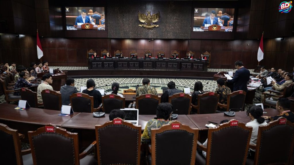 MK Tolak Uji Materi UU MD3, DPR Kini Wajib Rapat di Gedung