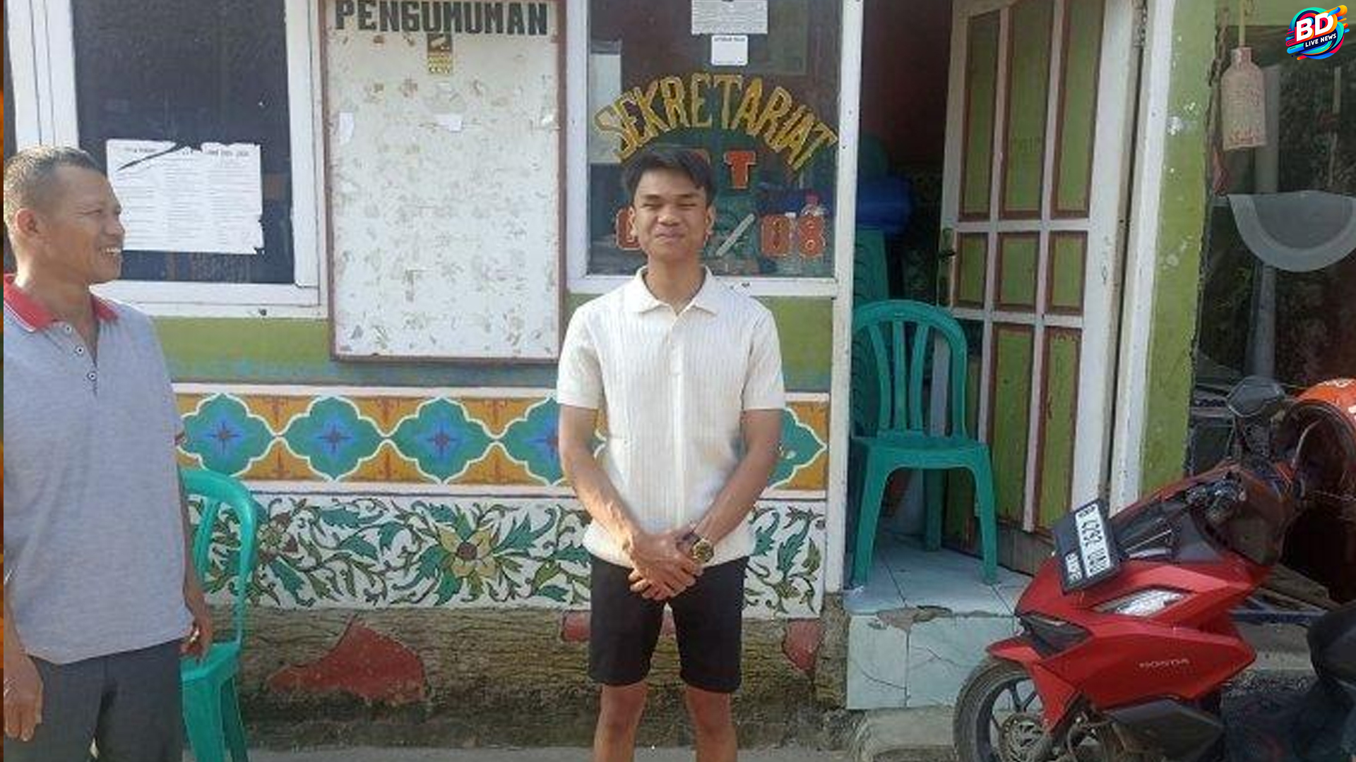 Ketua RT Muda Sahdan Lawan Jalan Rusak Lewat Inisiatif Warga