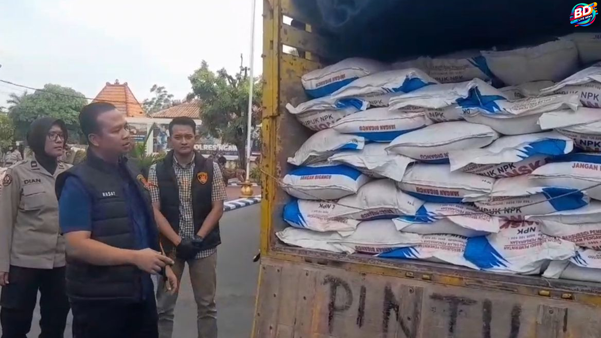 Gerebek Sindikat Pupuk Ilegal Ngawi, 7 Langsung Ditangkap