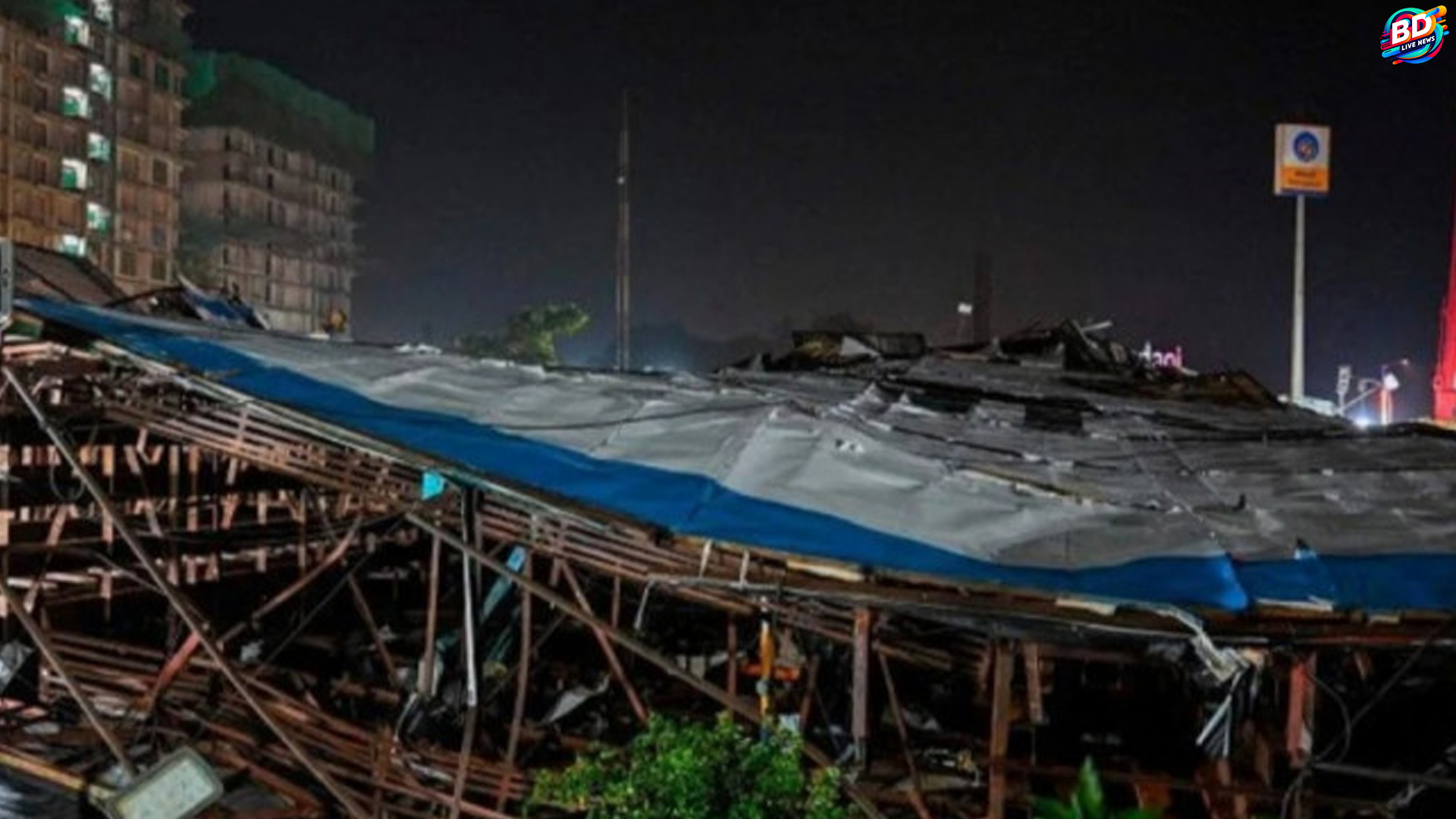 Kejadian Tak Terduga di Medan: Papan Reklame Roboh, 1 Korban