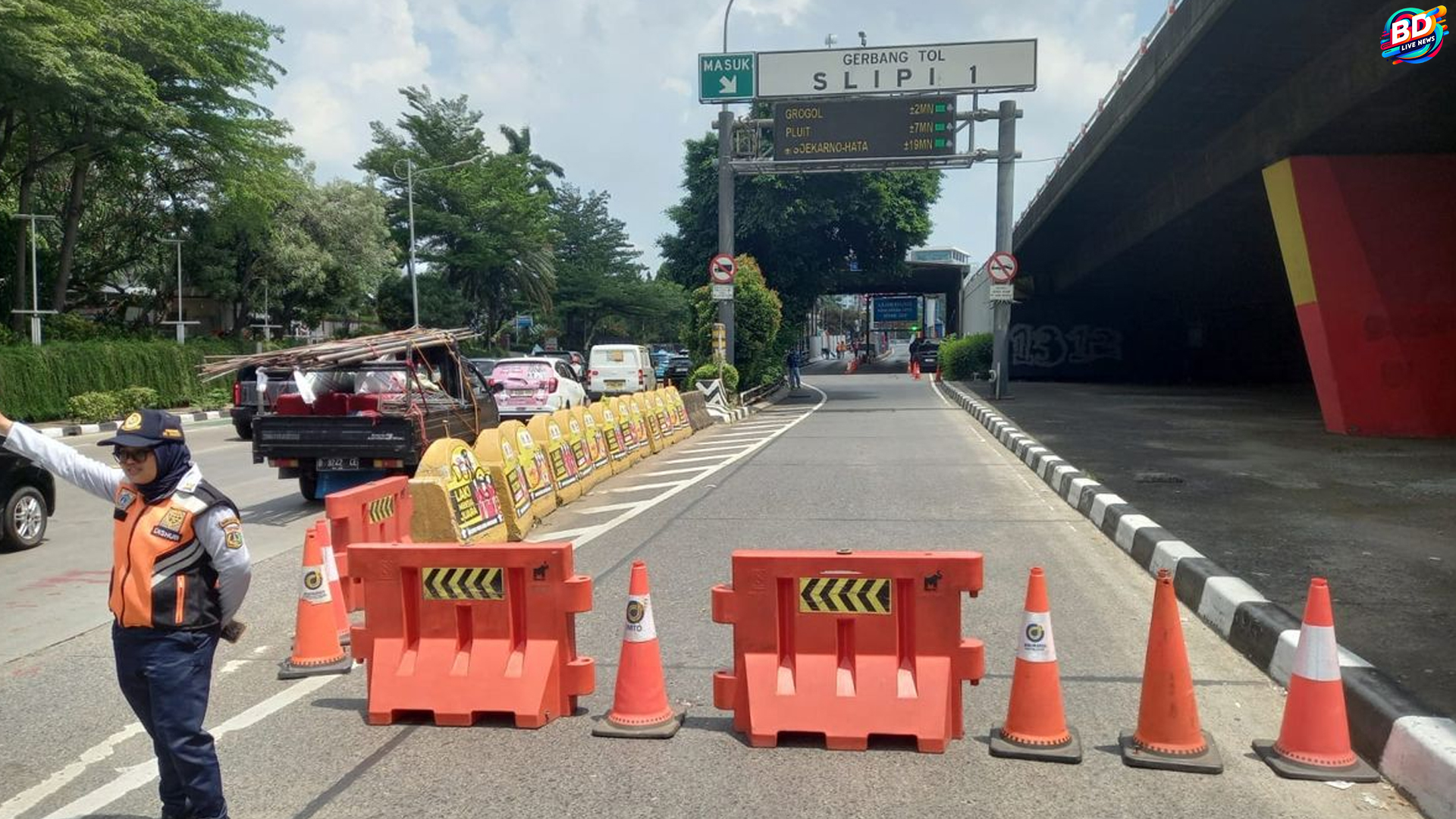 Awas Padat: 4 Faktor Penutupan Gerbang Tol yang Bikin Macet