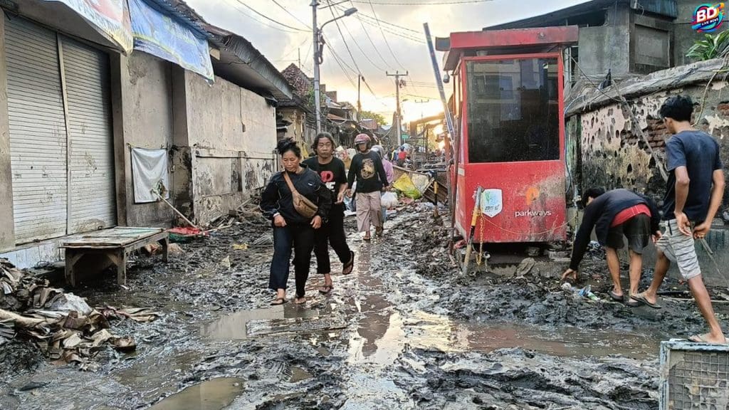 Banjir Bali: Operasi SAR Terhenti, 4 Korban Masih Dicari Keluarga