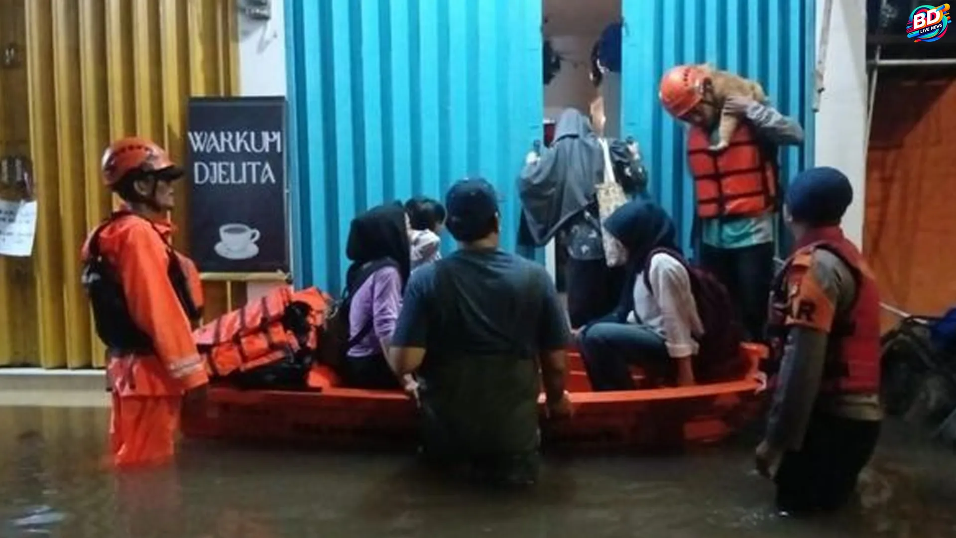 Brimob Polda Metro: 5 Aksi Cepat Tangani Banjir Jaksel
