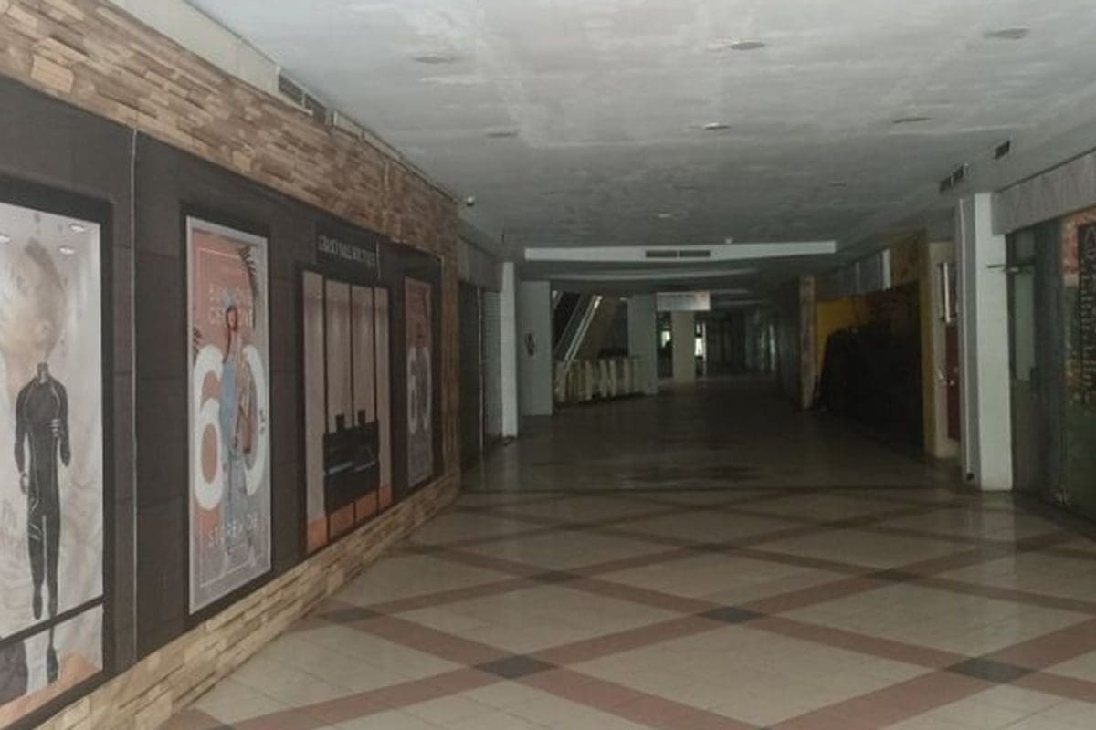 Analisis Ekonomi: 5 Faktor yang Membuat Grand Mall Bekasi Tutup