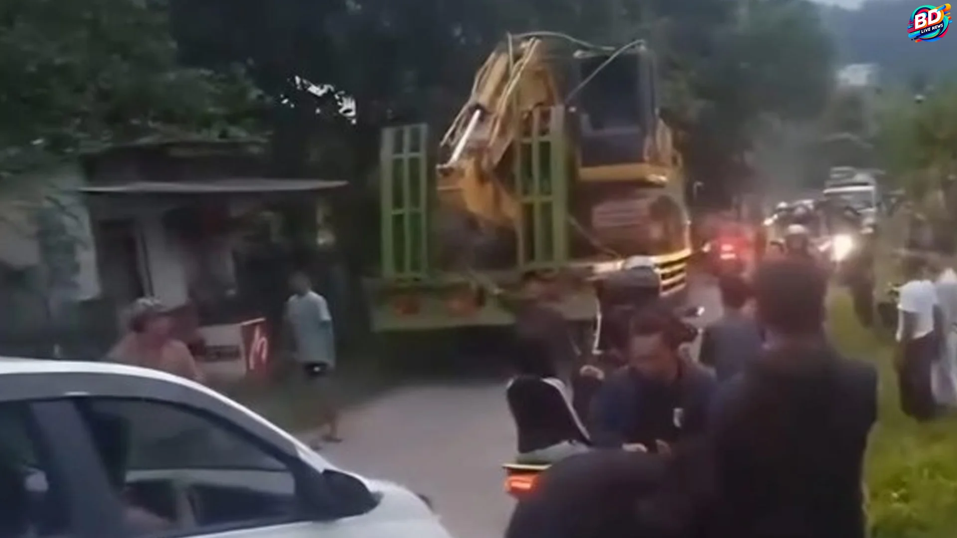 Insiden Beruntun di Bogor, 2 Orang Kesetrum, 1 Berujung Petaka