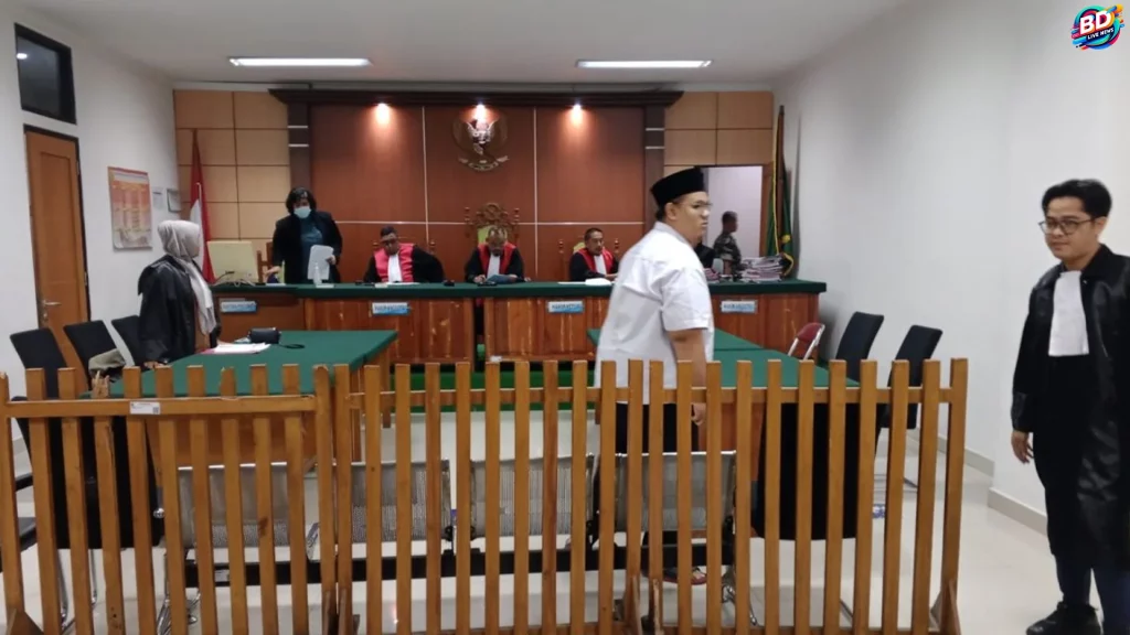 Perusak Pos Lalin Serang, 2 Orang Cuma Dituntut Bui 5 dan 10 Bulan