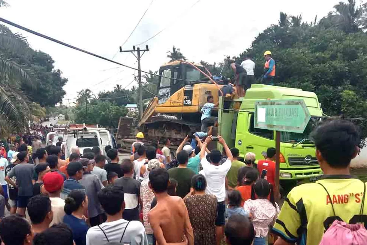 Insiden Beruntun di Bogor, 2 Orang Kesetrum, 1 Berujung Petaka