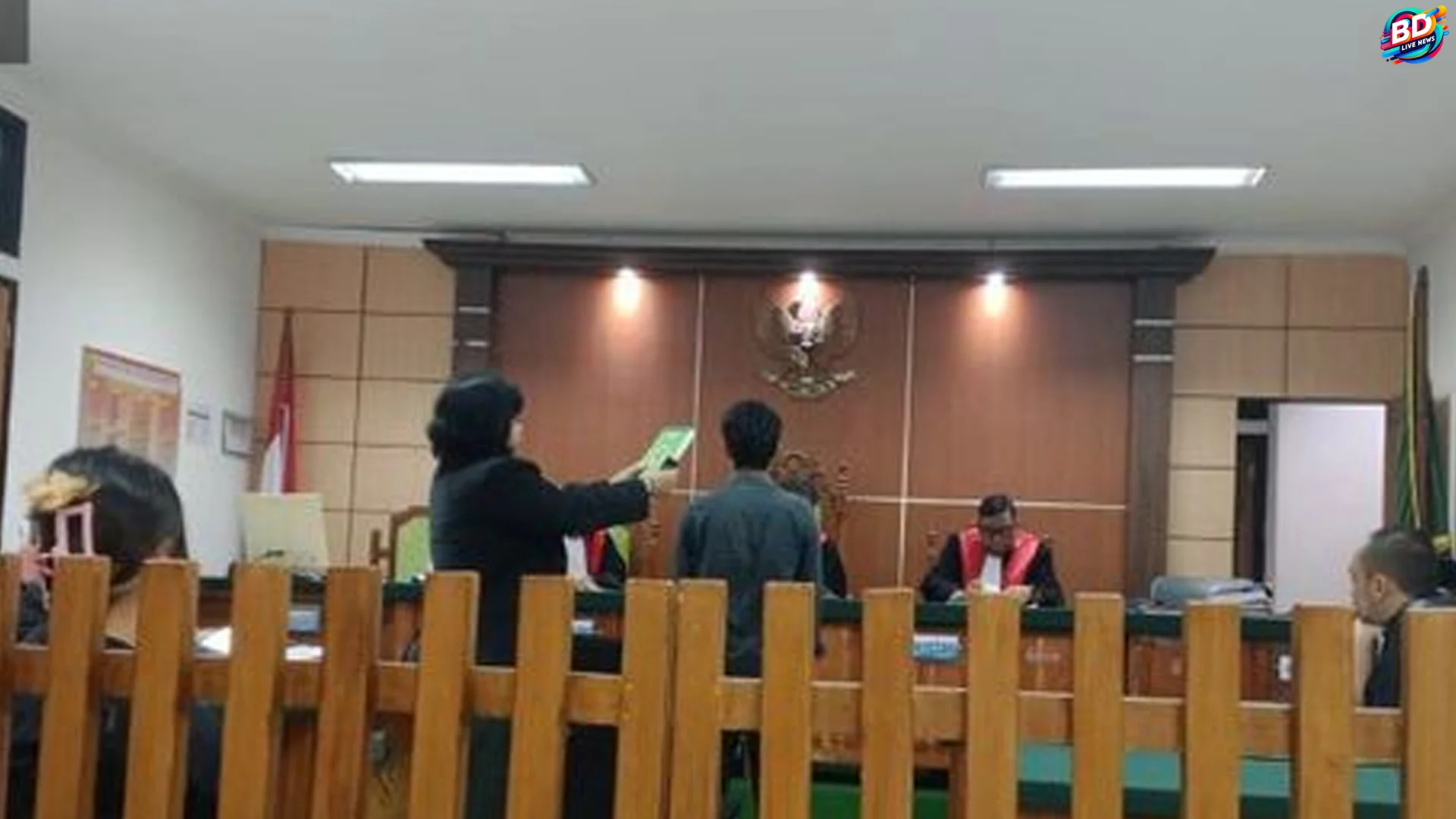 Perusak Pos Lalin Serang, 2 Orang Cuma Dituntut Bui 5 dan 10 Bulan