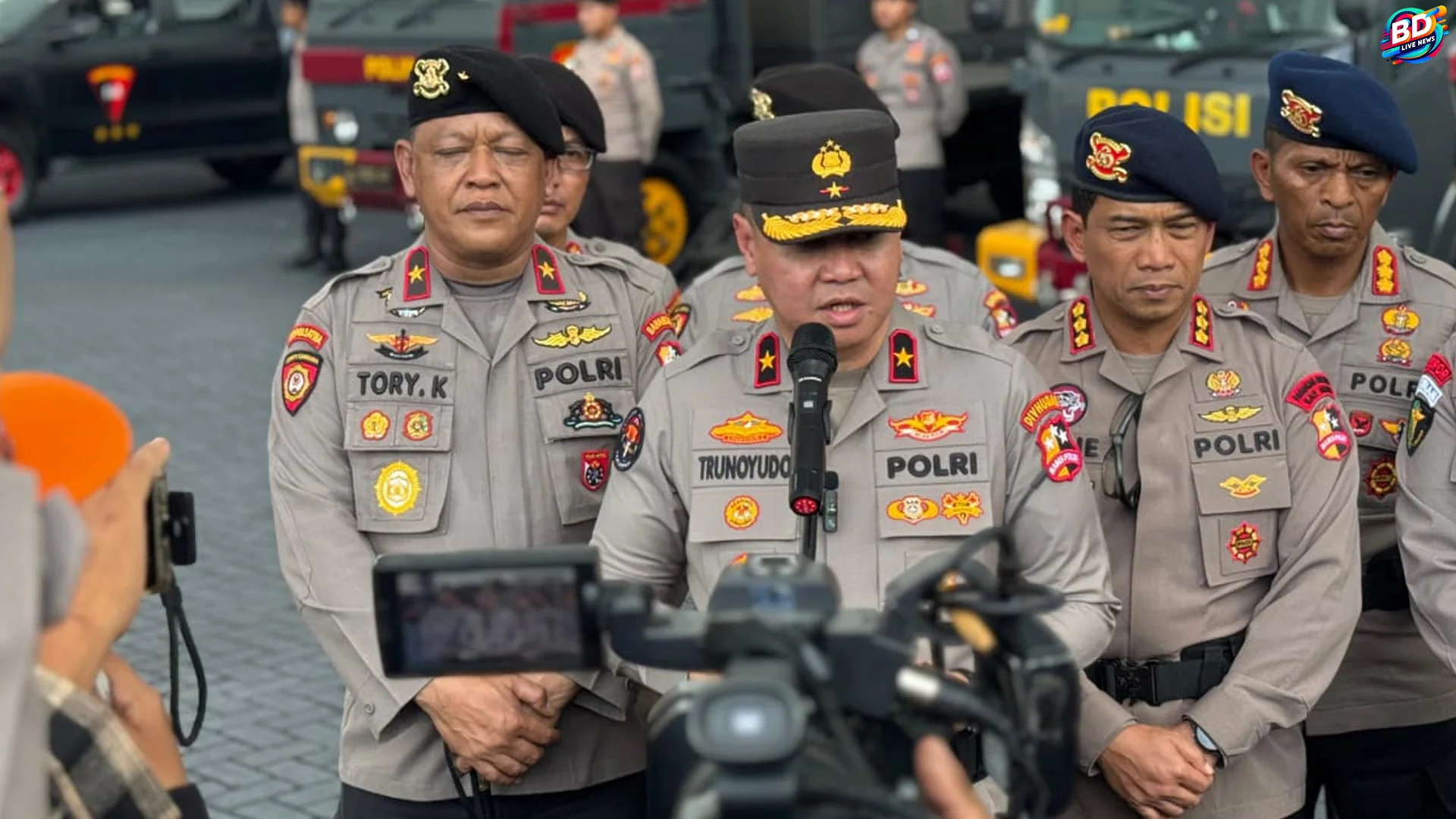 Polri Gaspol Sumatera: 9.308 Personel Bantu Korban Banjir Aceh-Sumbar