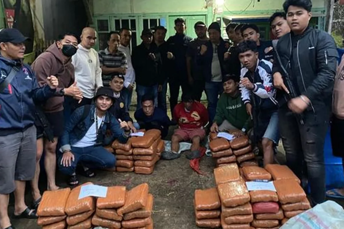 BNN Sumbar Berhasil Bongkar 100 Paket Ganja, 3 Orang Terlibat di Agam