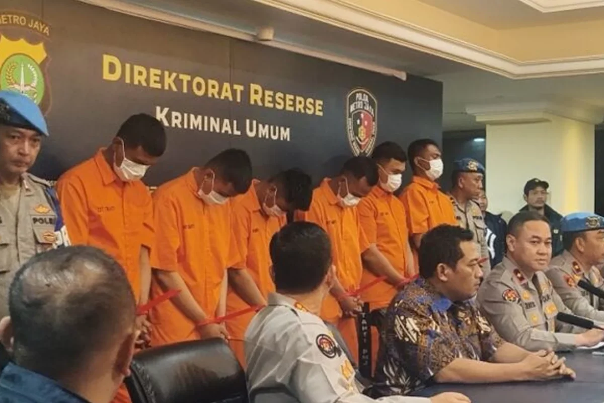 Warga Kalibata Dibabat 9x oleh Polisi, Mata Elang Jadi Korban