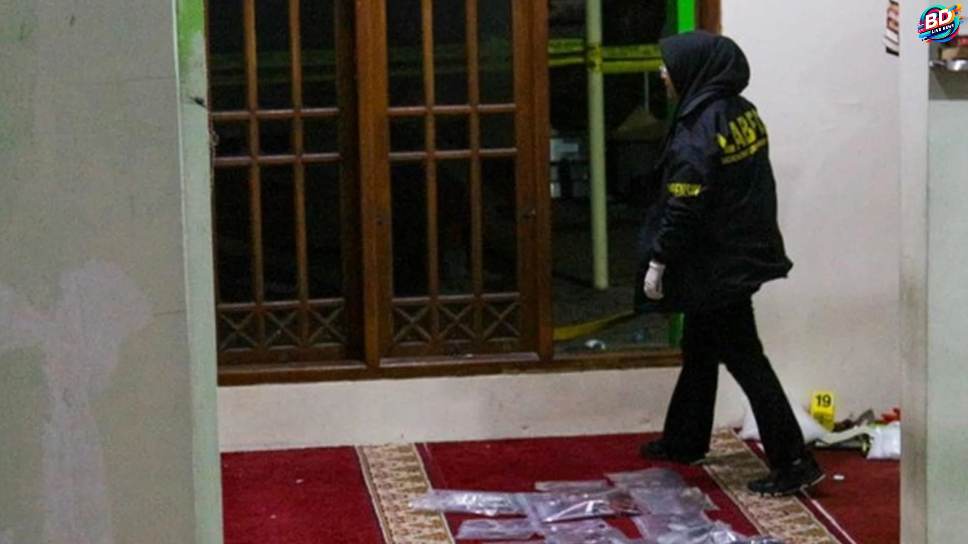 Tim Gegana 5 Teknik Cermat Mengurai TKP Ledakan di Masjid Kapolres