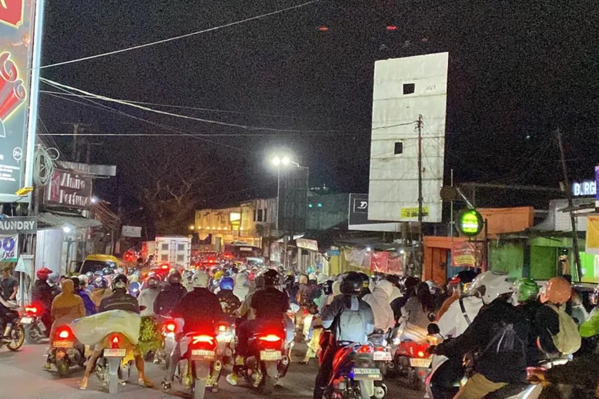 Macet Parah 3 Jam Mengular Di Sukabumi Cikembang Simpang Ratu