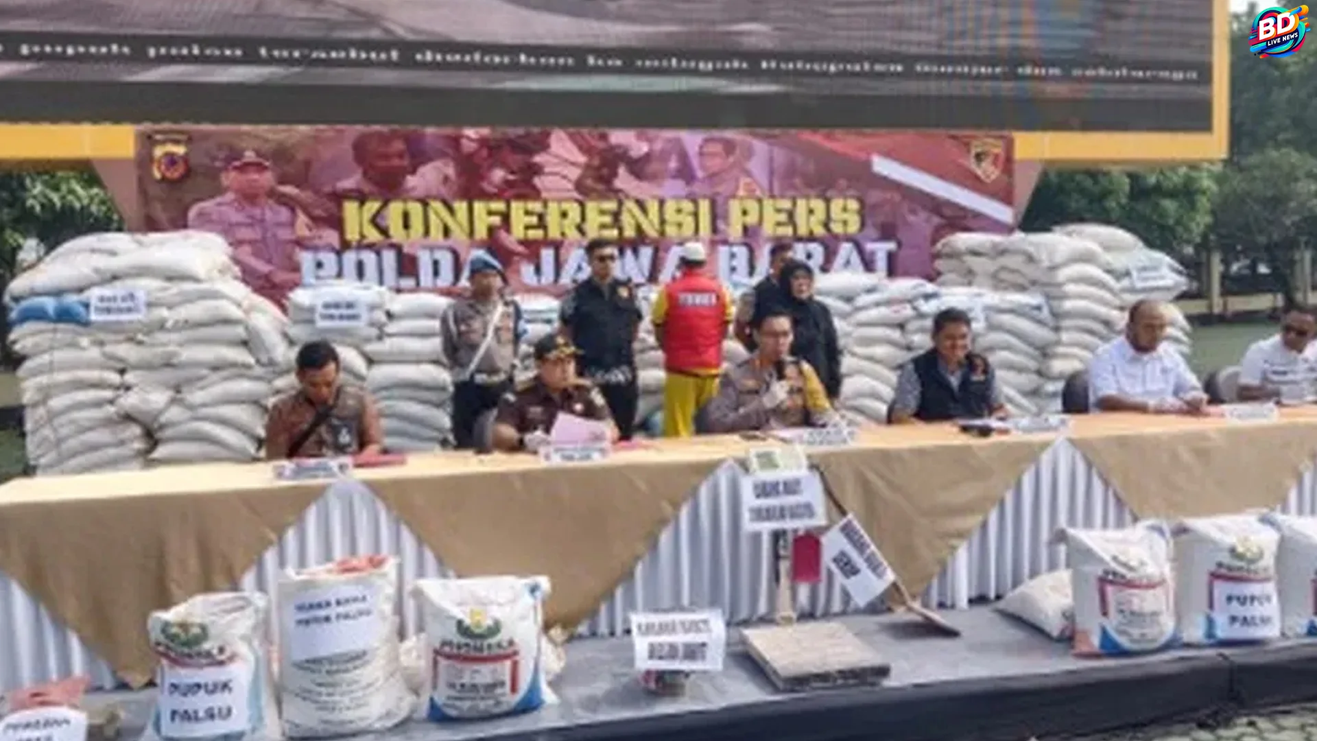 Polres Subang Bongkar Kasus 3 Warga Garut Edarkan 4 Ton Pupuk Palsu